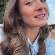 Sono disponibile per aiuto compiti. Sono una ragazza disponibile, solare e attiva.